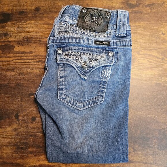 Miss Me Jeans 27 Low Rise Capri Button Flap Ripped Embellished Fray Western - Picture 1 of 11